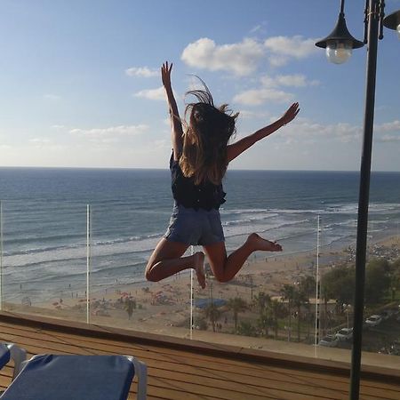 Penthouse Apartment On The Beach Bat Yam Dış mekan fotoğraf