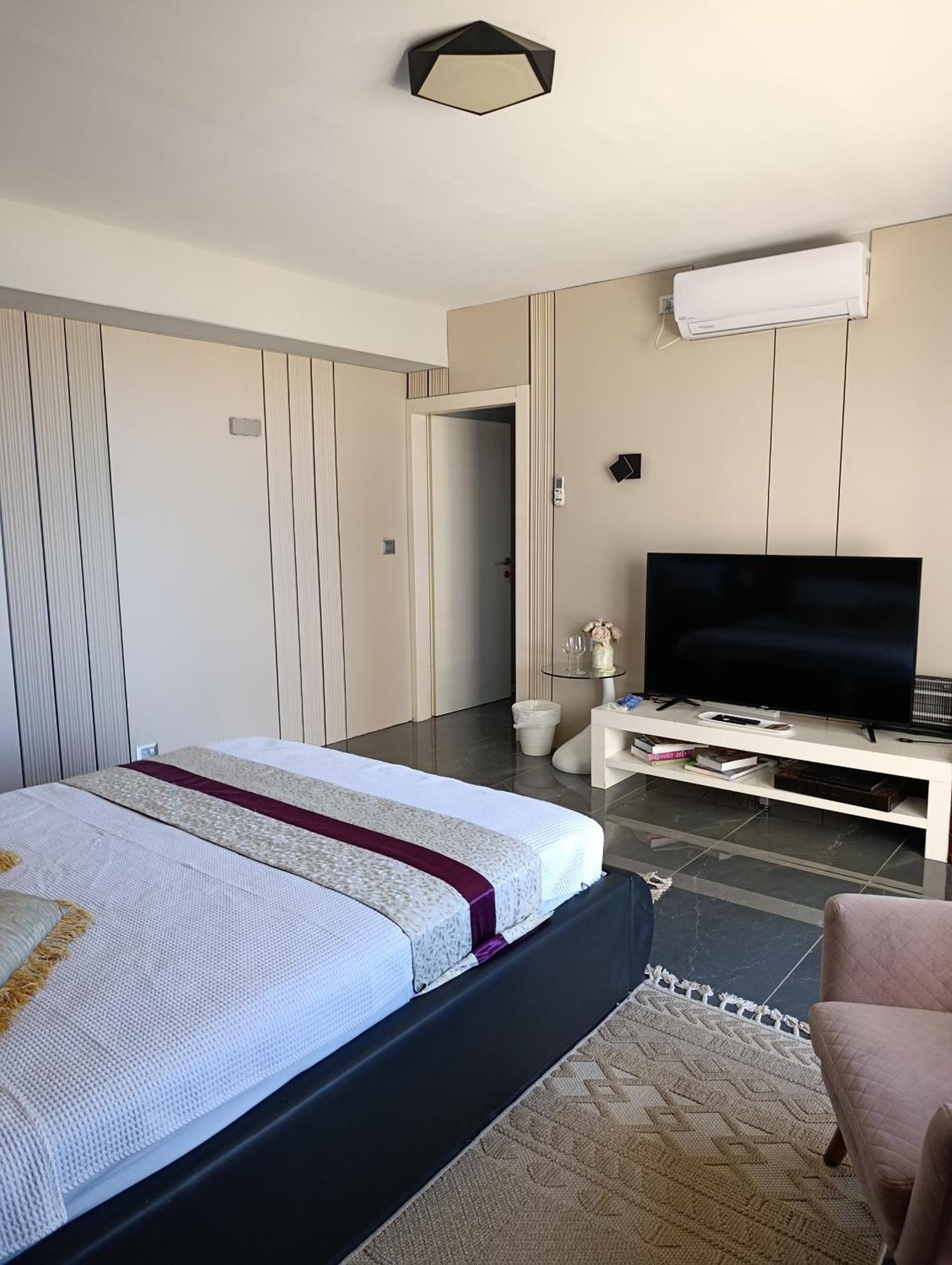 Penthouse Apartment On The Beach Bat Yam Oda fotoğraf