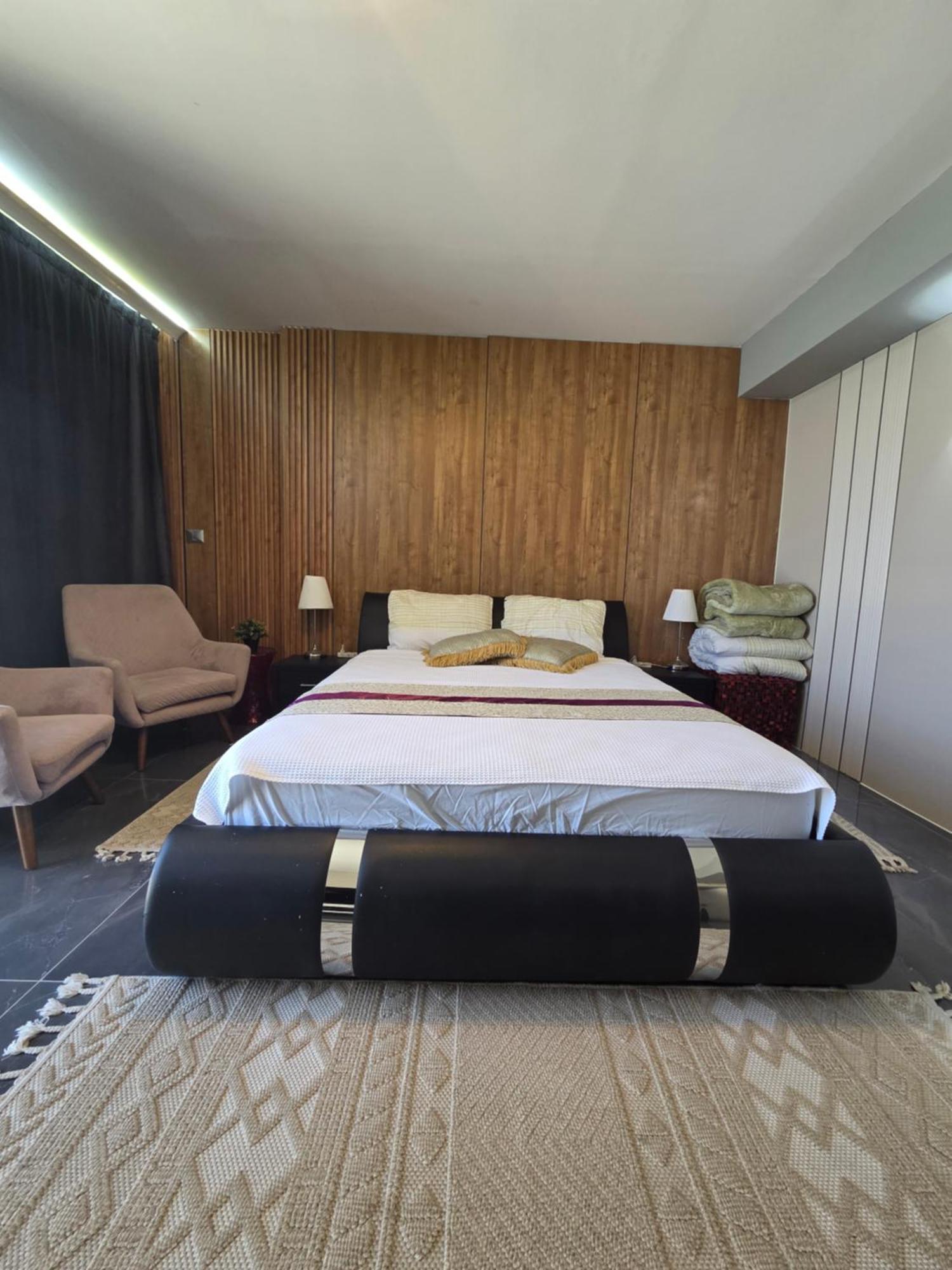 Penthouse Apartment On The Beach Bat Yam Oda fotoğraf