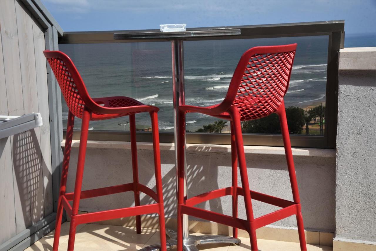 Penthouse Apartment On The Beach Bat Yam Dış mekan fotoğraf