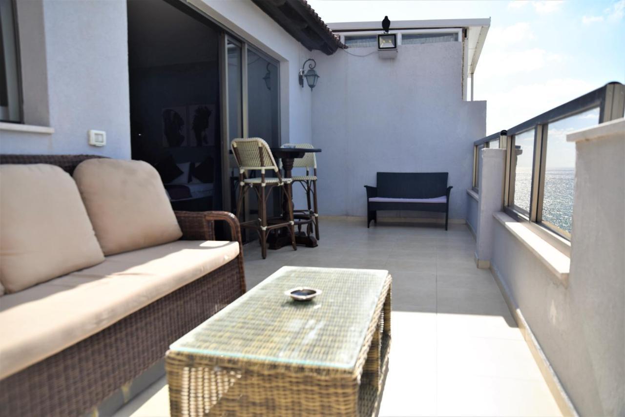 Penthouse Apartment On The Beach Bat Yam Dış mekan fotoğraf