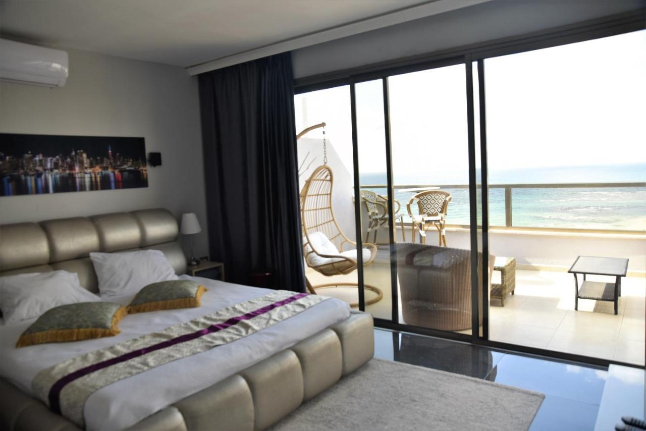 Penthouse Apartment On The Beach Bat Yam Dış mekan fotoğraf